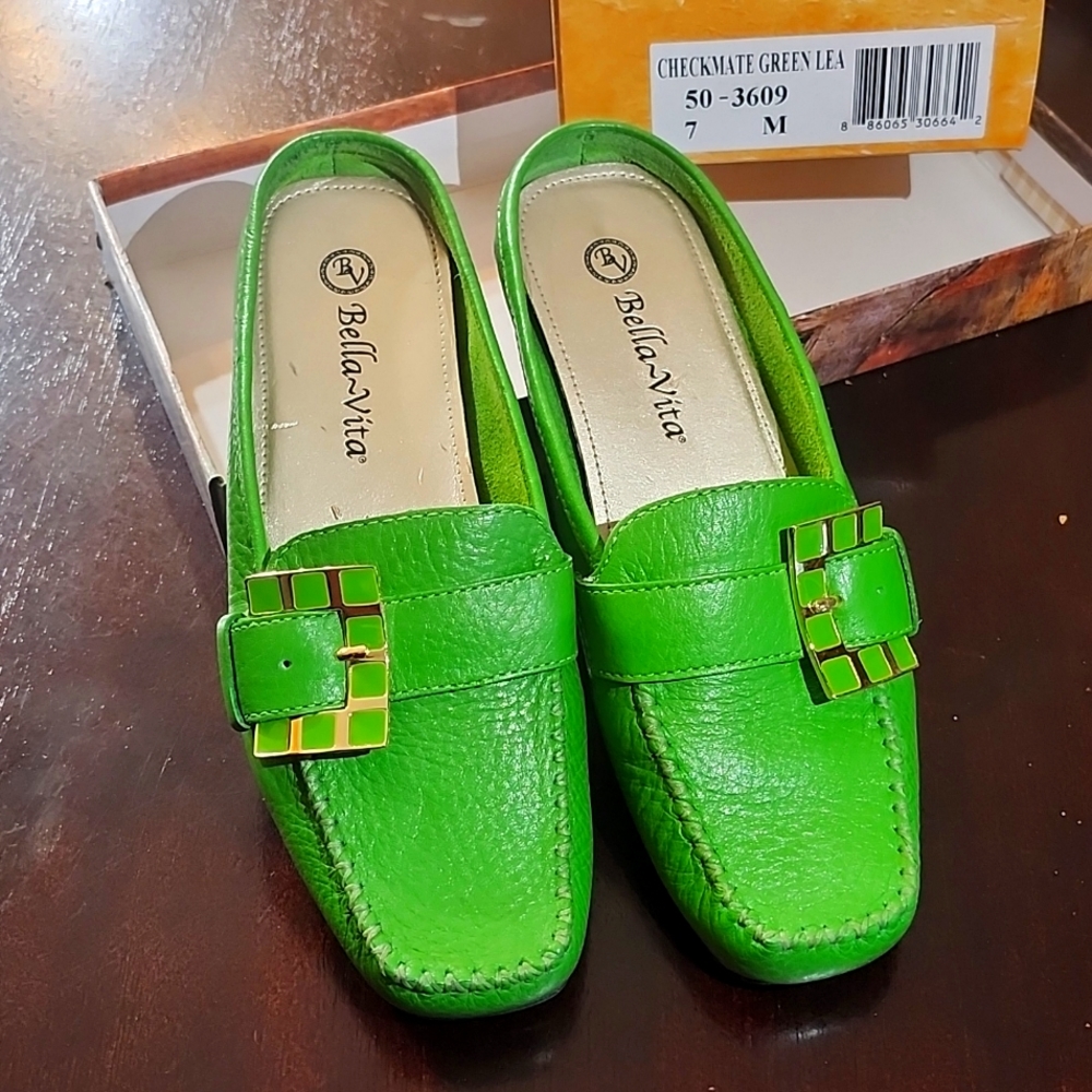 Bella Vita Green Slides